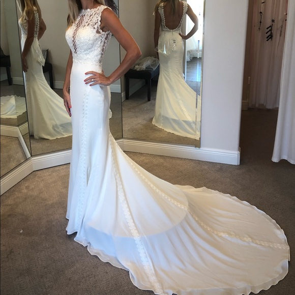 Wedding Dress! Ivory Base - Picture 6 of 7